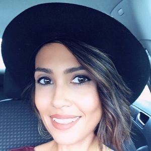 Meet your Posher, Denise